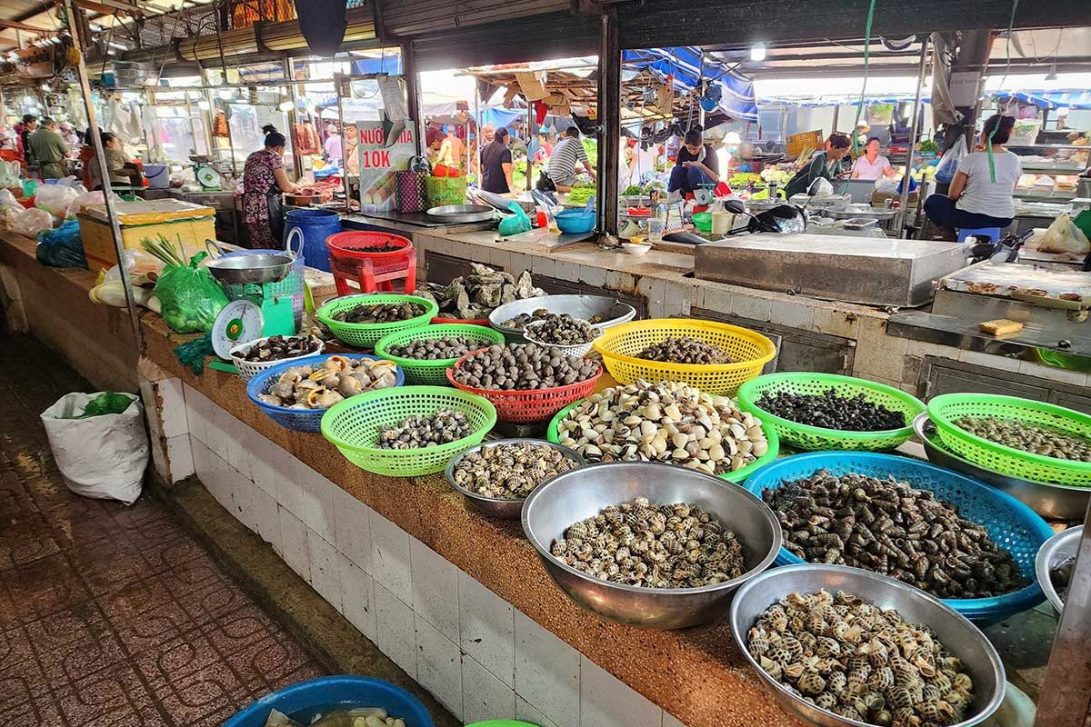 Tan Dinh Market: The Fabric Wonderland