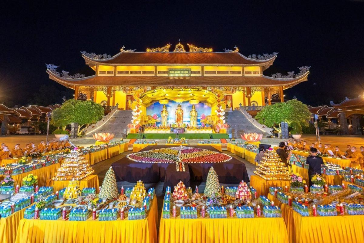 Ba Vang Pagoda