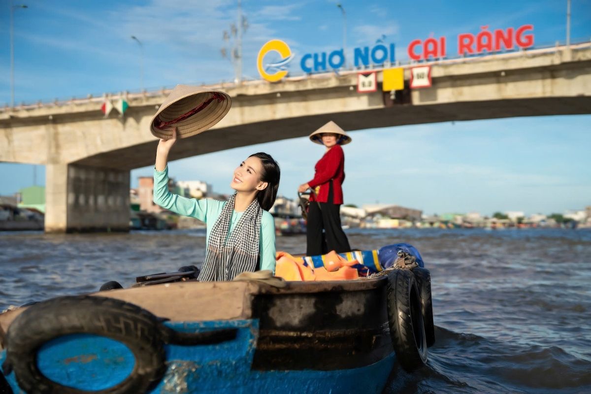 Explore Cai Rang Floating Market with Can Tho bike tour