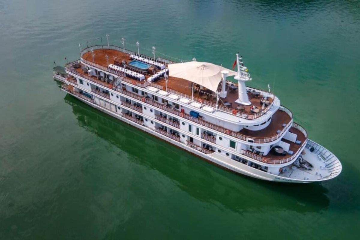 Paradise Elegance Cruise
