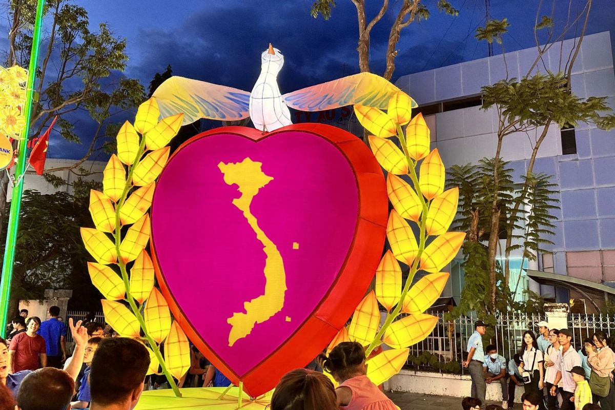 Lantern Parades