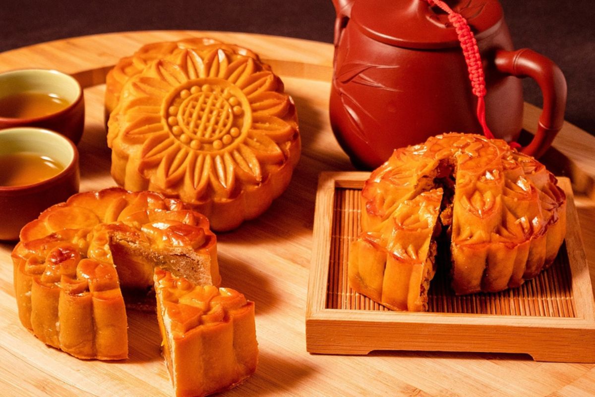 Mooncake shops across Ho Chi Minh City