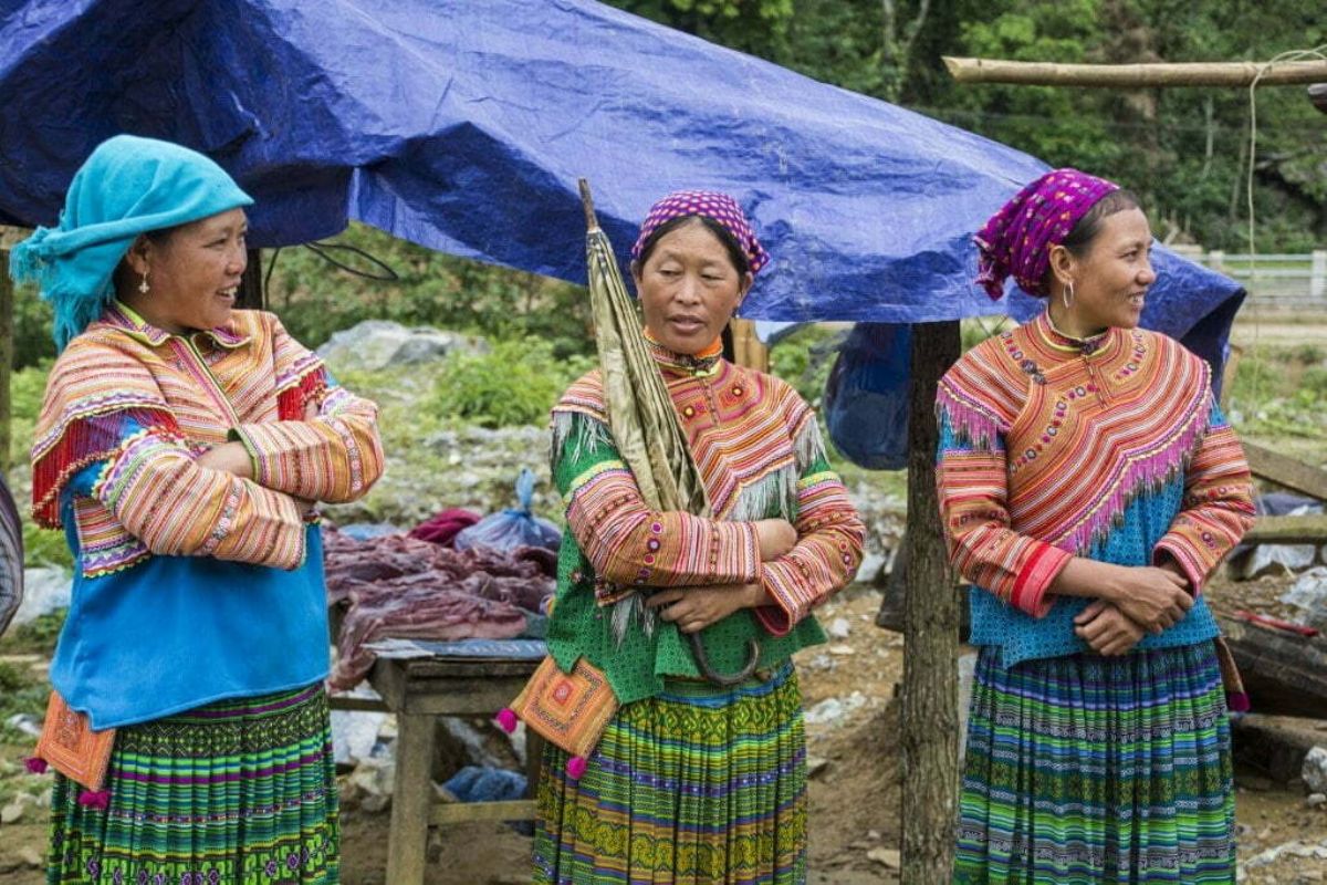 Lung Phin Market 