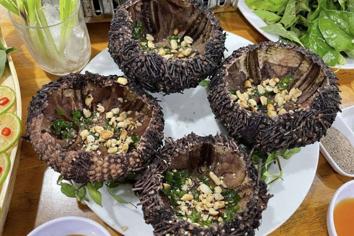 Enjoy the taste of Sea Urchin (Nhum Bien) with Phu Quoc Local Specialties