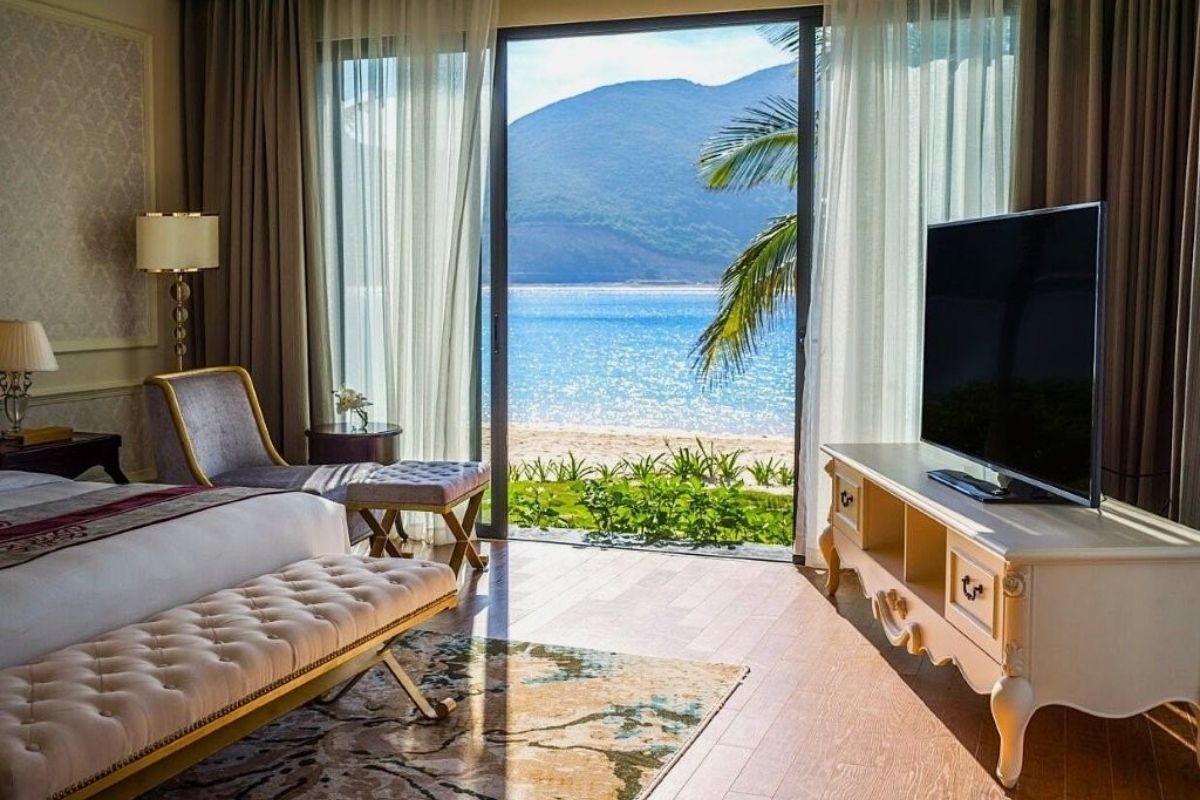 Discover the best Nha Trang Beach Resorts with Vinpearl Resort & Spa 