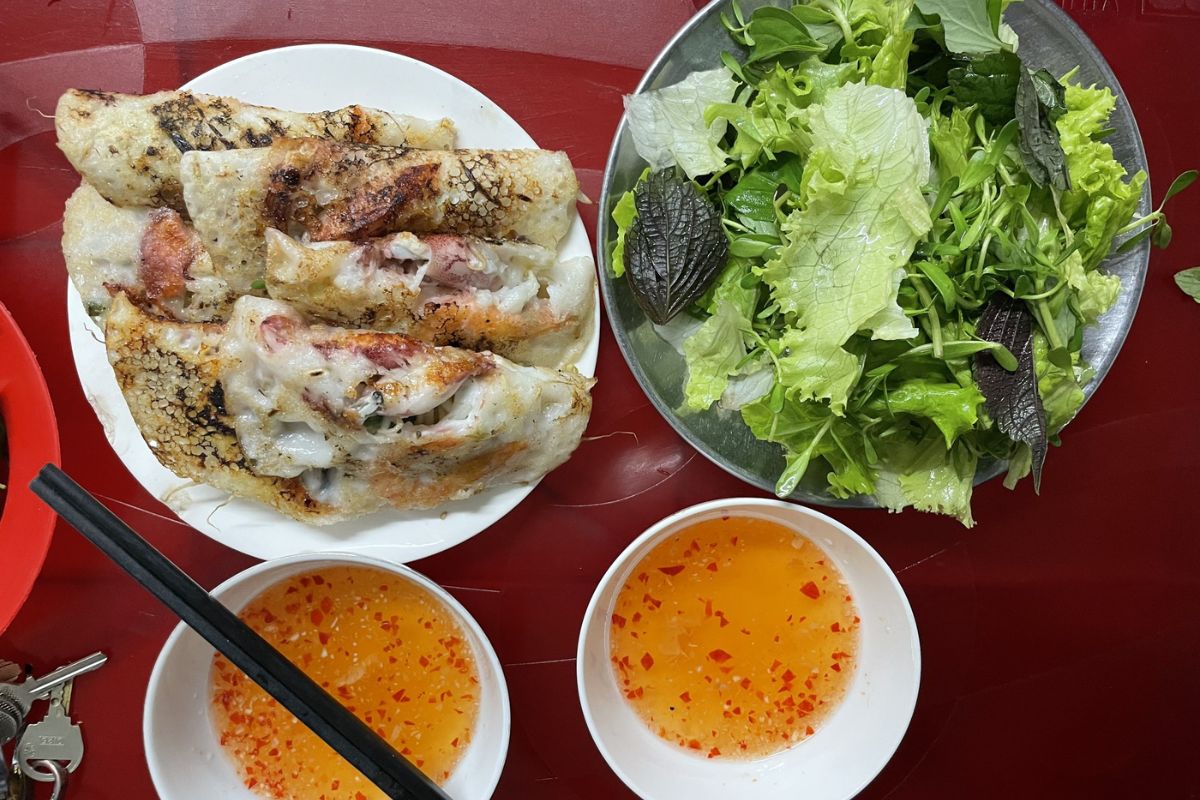 Banh xeo muc Nha Trang