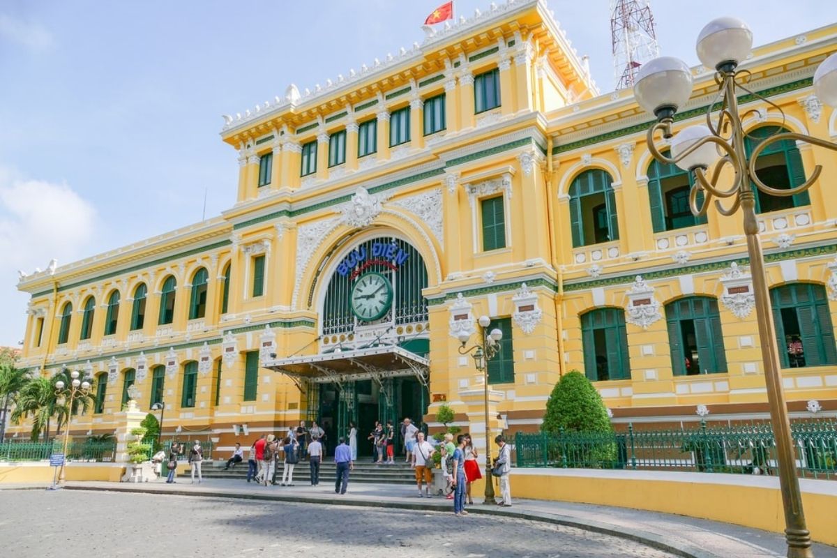 Ho Chi Minh City Post Office - Top Things to Do in Ho Chi Minh