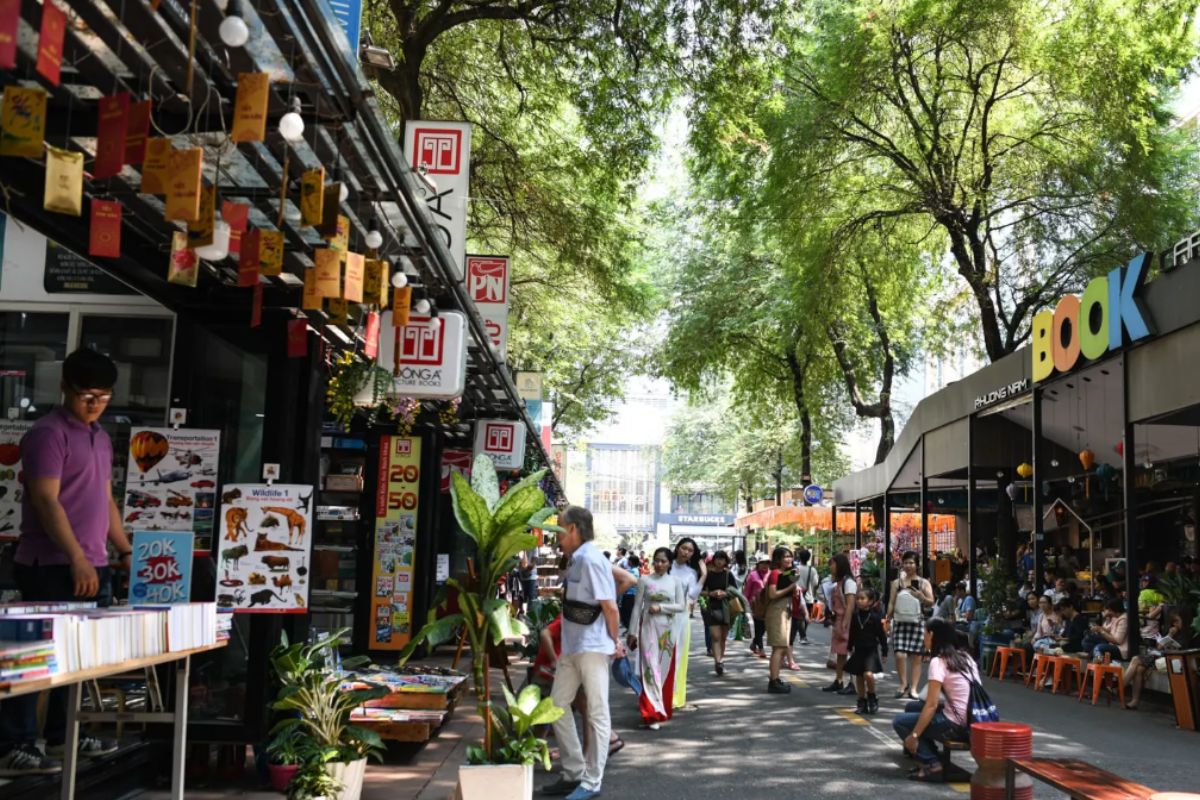 Saigon Book Street
