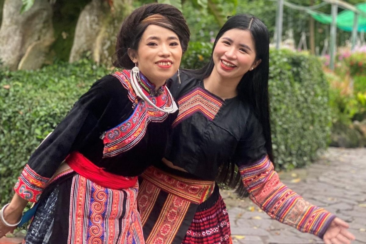 Explore the beauty of H’Mong Costumes with Vietnamese culture