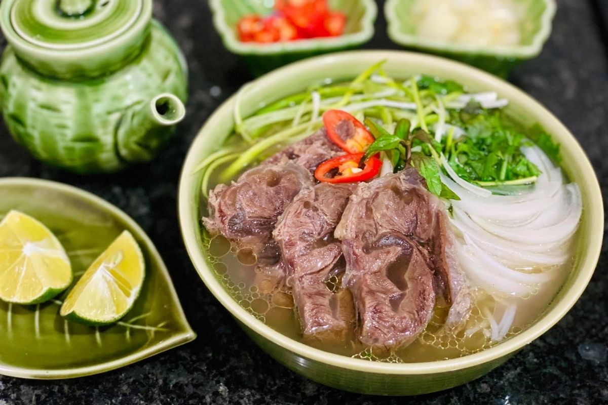 Enjoy Pho (Hanoi) with Vietnamese culture tour