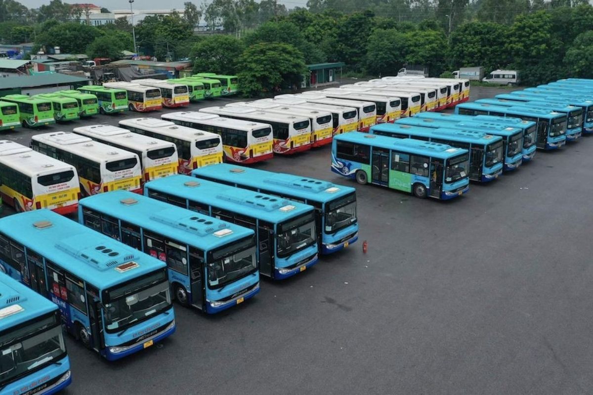 Hanoi tour by bus