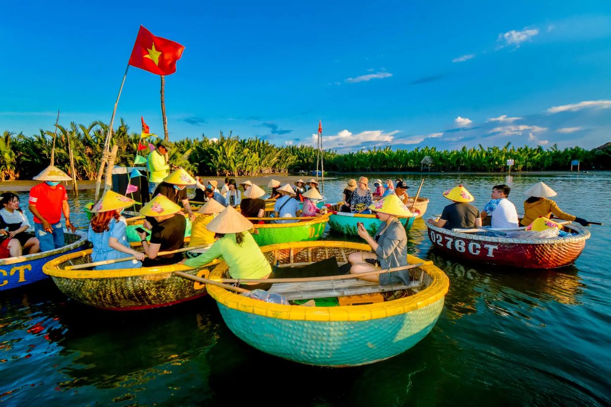 Basket Boat Vietnam in Phu Quoc