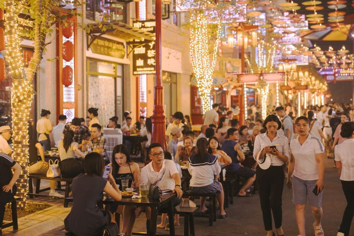 Late-Night Dining at Little Hong Kong