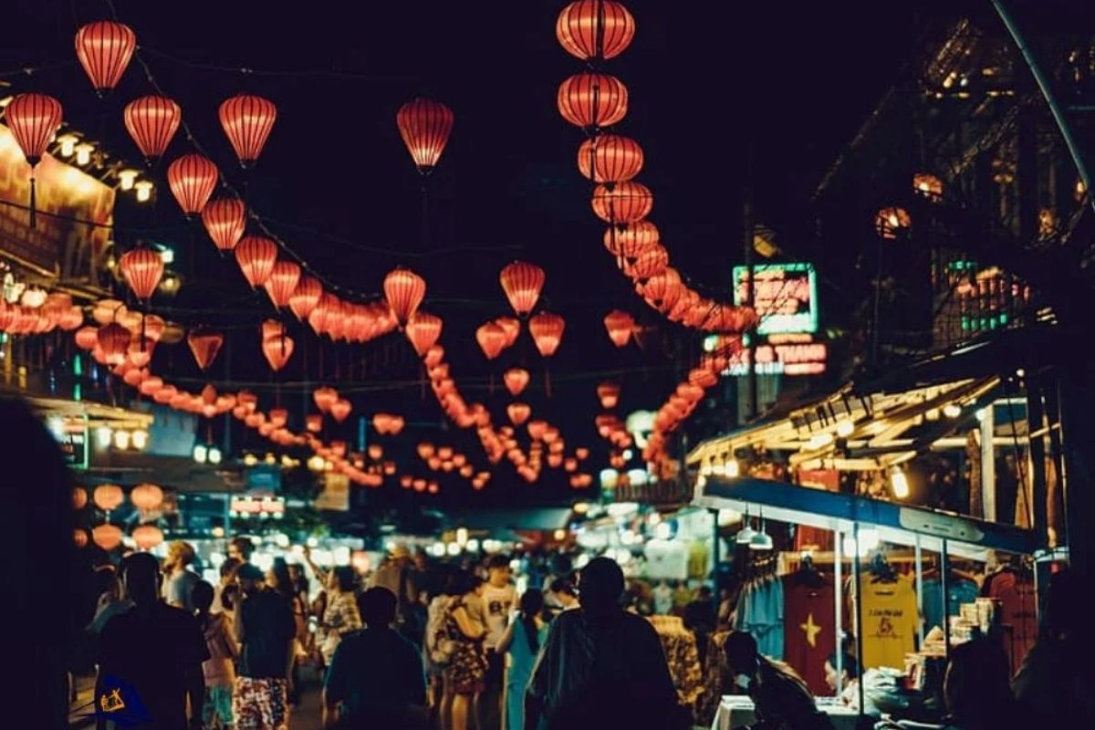 where to shop in Sapa with Sapa Night Market