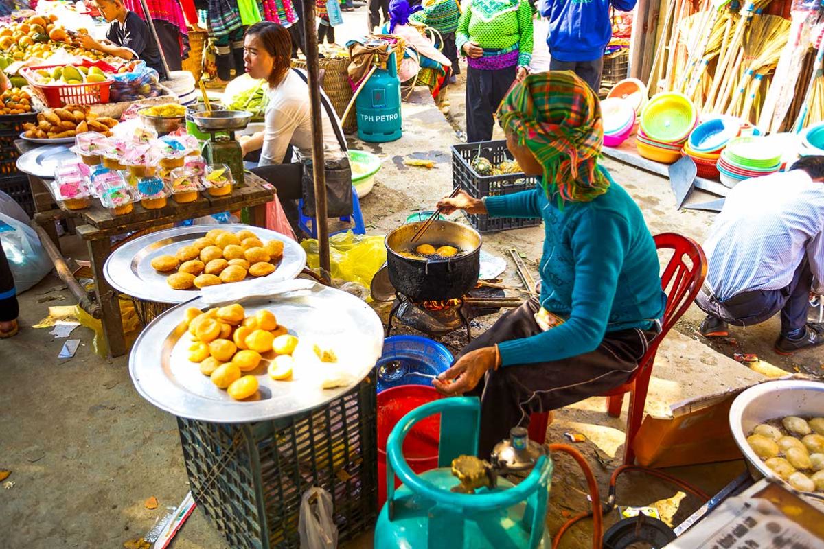 Muong Hum Market with Discover where to shop in Sapa