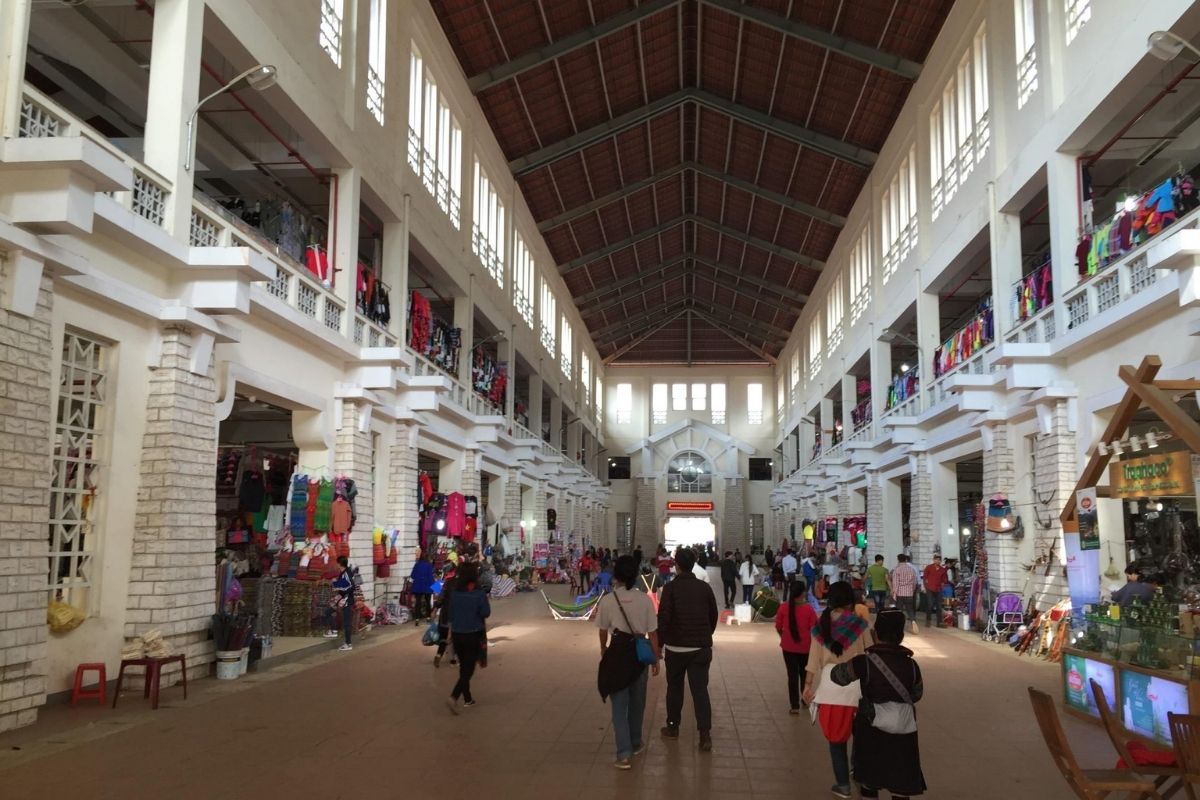 Explore Sapa Central Market with where to shop in Sapa tours