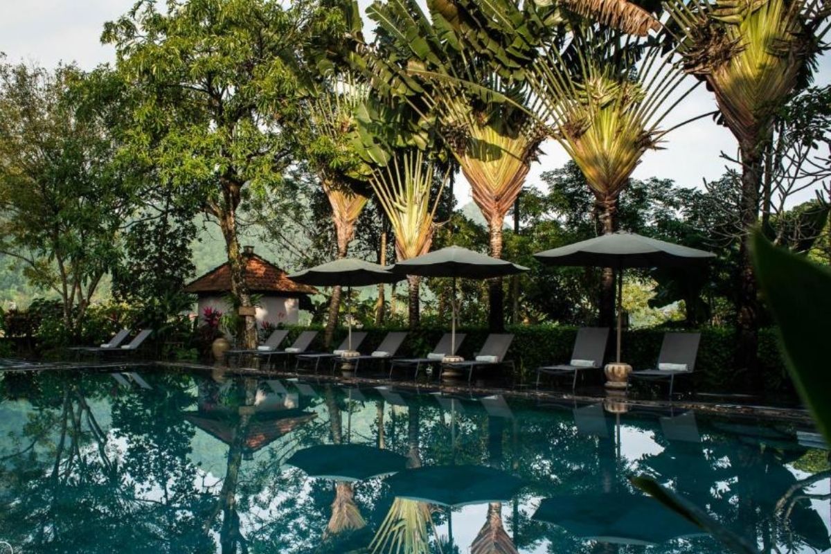 Stay at Tam Coc Garden Resort with where to stay in ninh binh