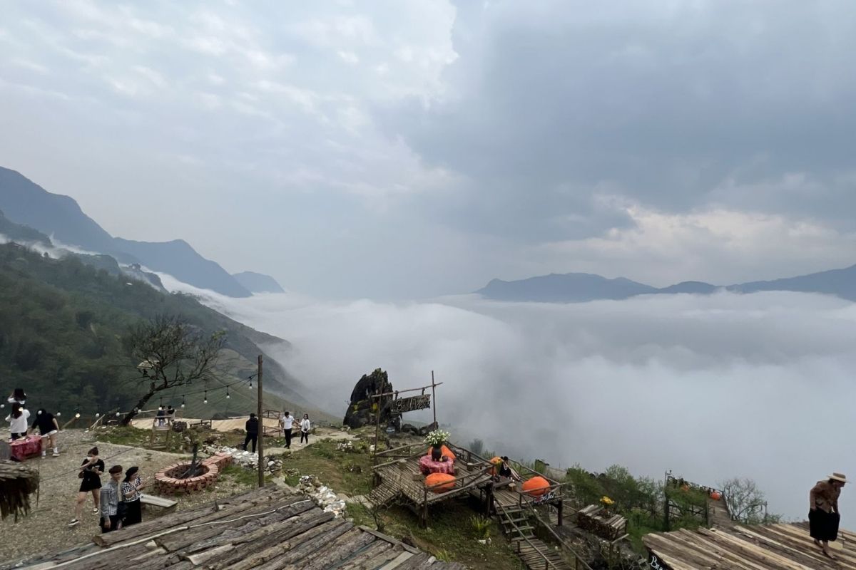 Cloud Hunting in Hang Da Village