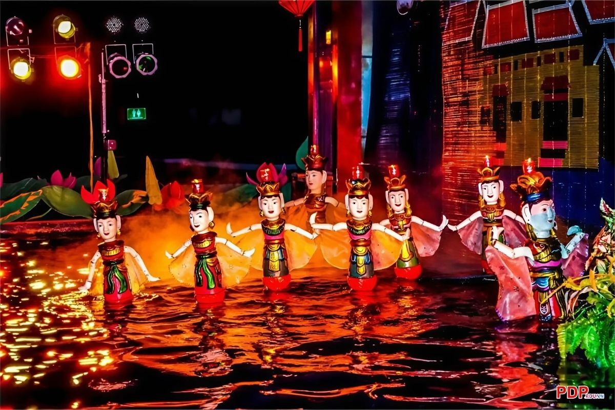 Begin your 7-day tour with water puppets