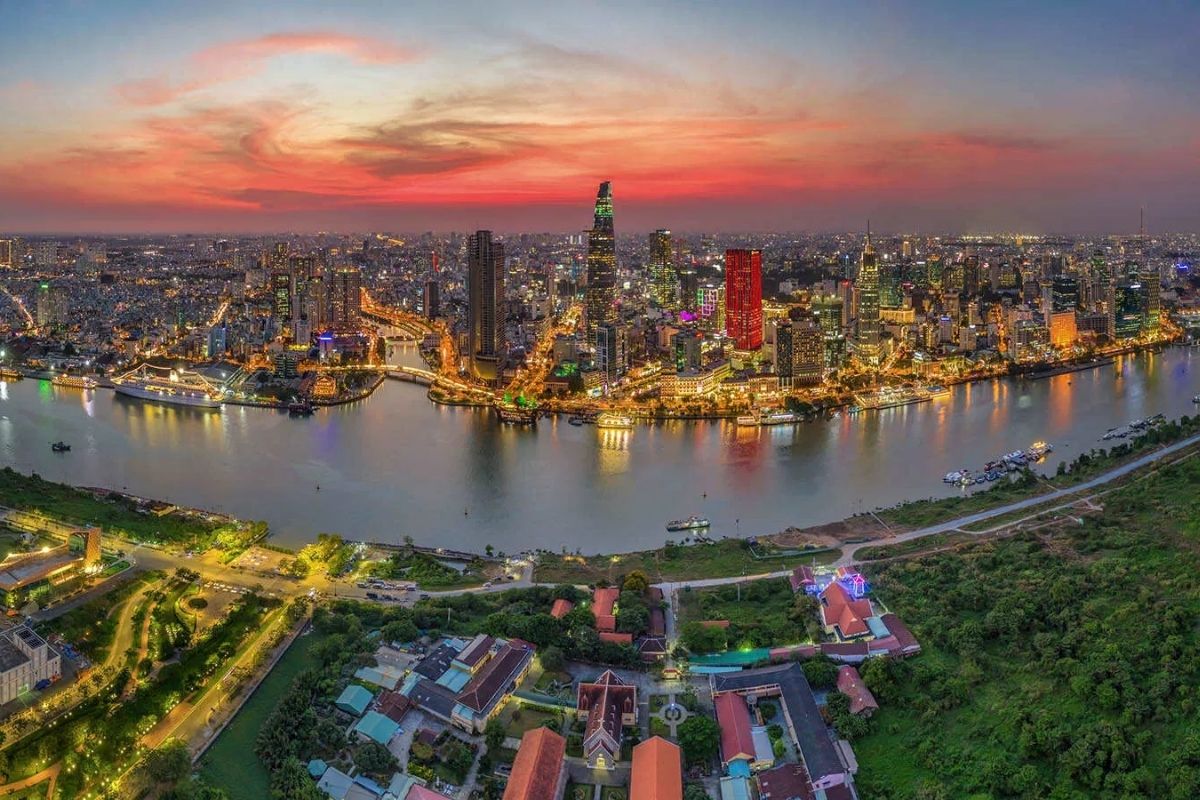 Saigon River is the best district Ho Chi Minh