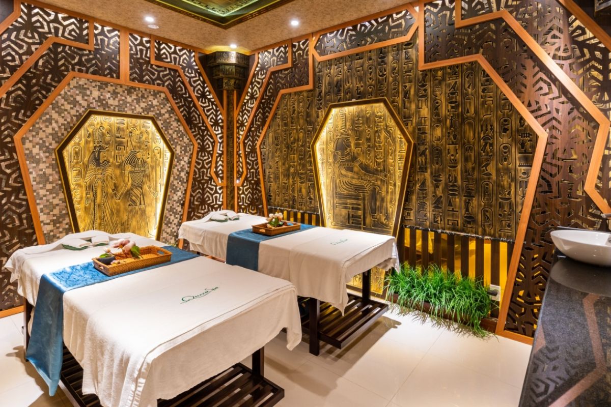 Queen Spa