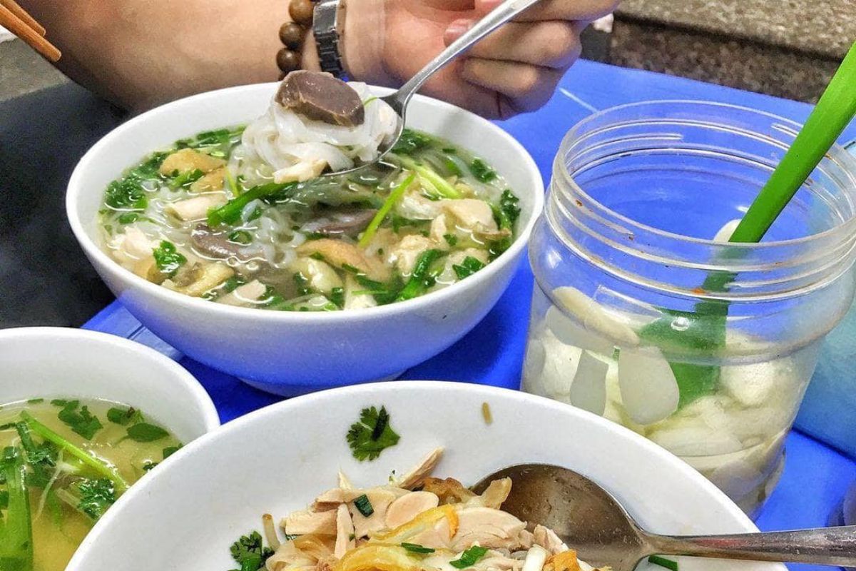 Pho Ga Nguyet