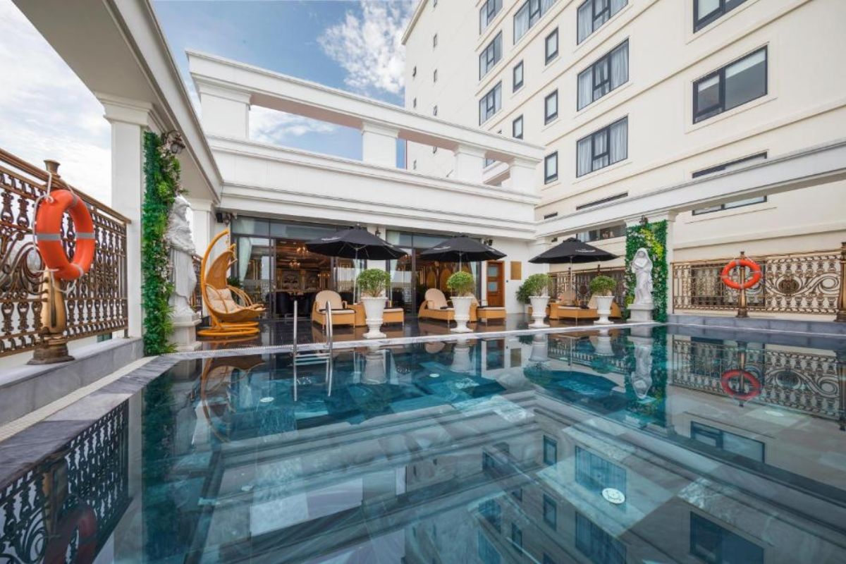 Monarque Hotel Danang