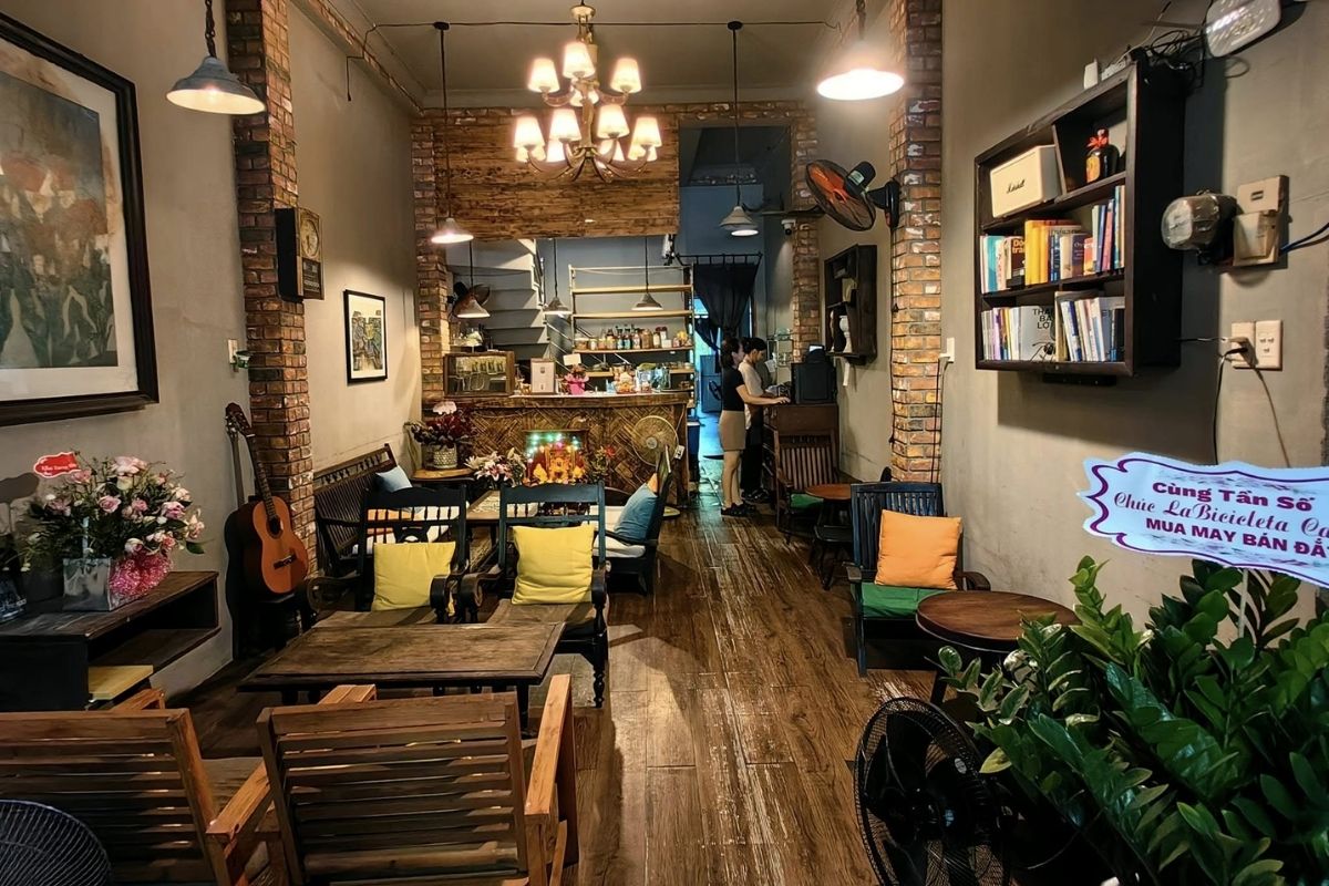 Discover the best Da Nang Egg Coffee with La Bicicleta Café 