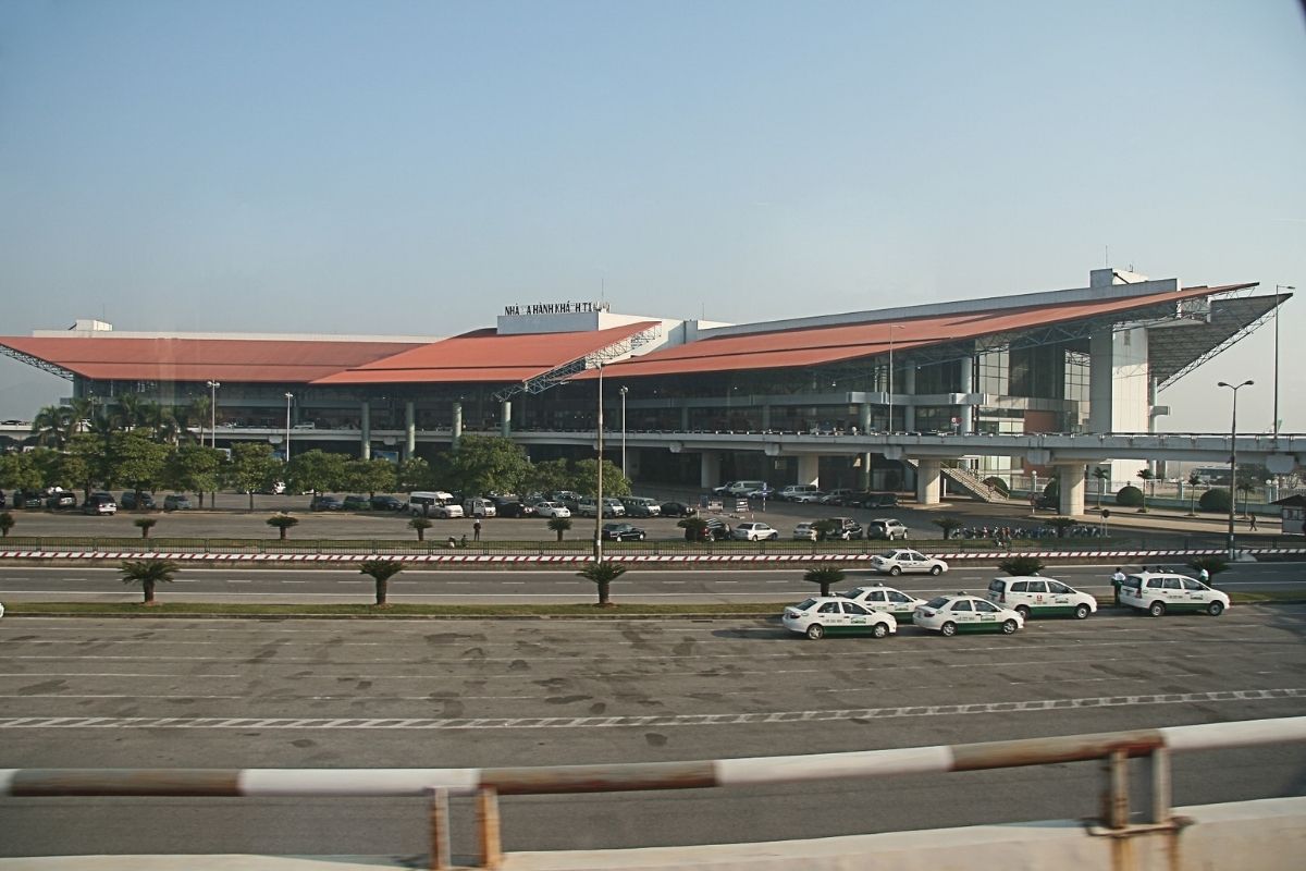 Noi Bai Airport - Da Nang to Ha Long Bay