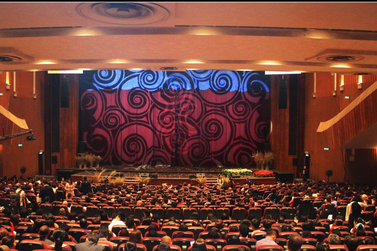 Hoa Binh Theater