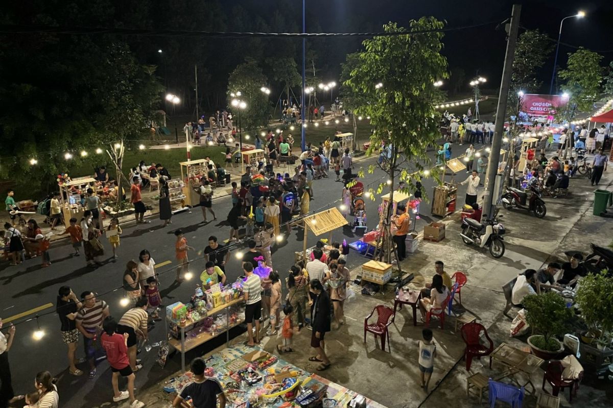 Cao Dat Night Market