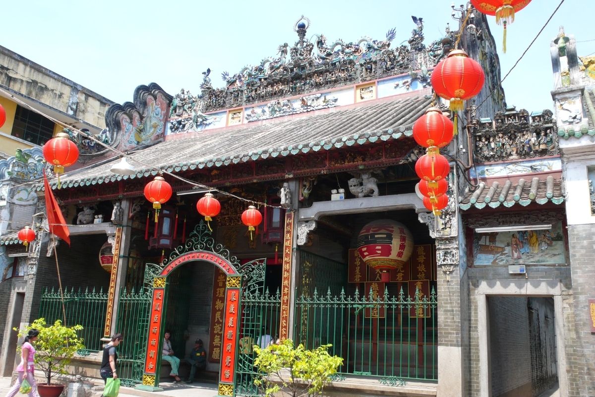 Explore the rich culture, cuisine, and heritage of District 5 Ho Chi Minh City with Thien Hau Temple 