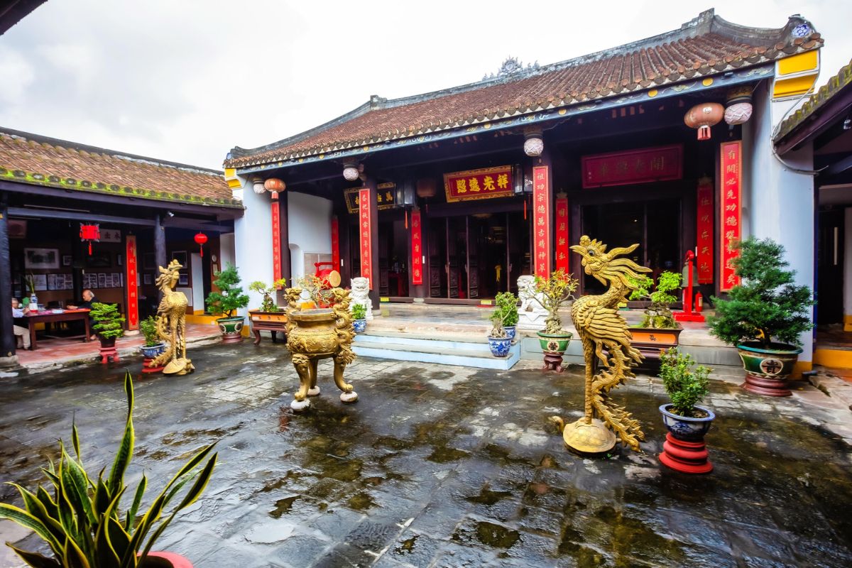 Minh Huong Communal House in District 5 Ho Chi Minh City