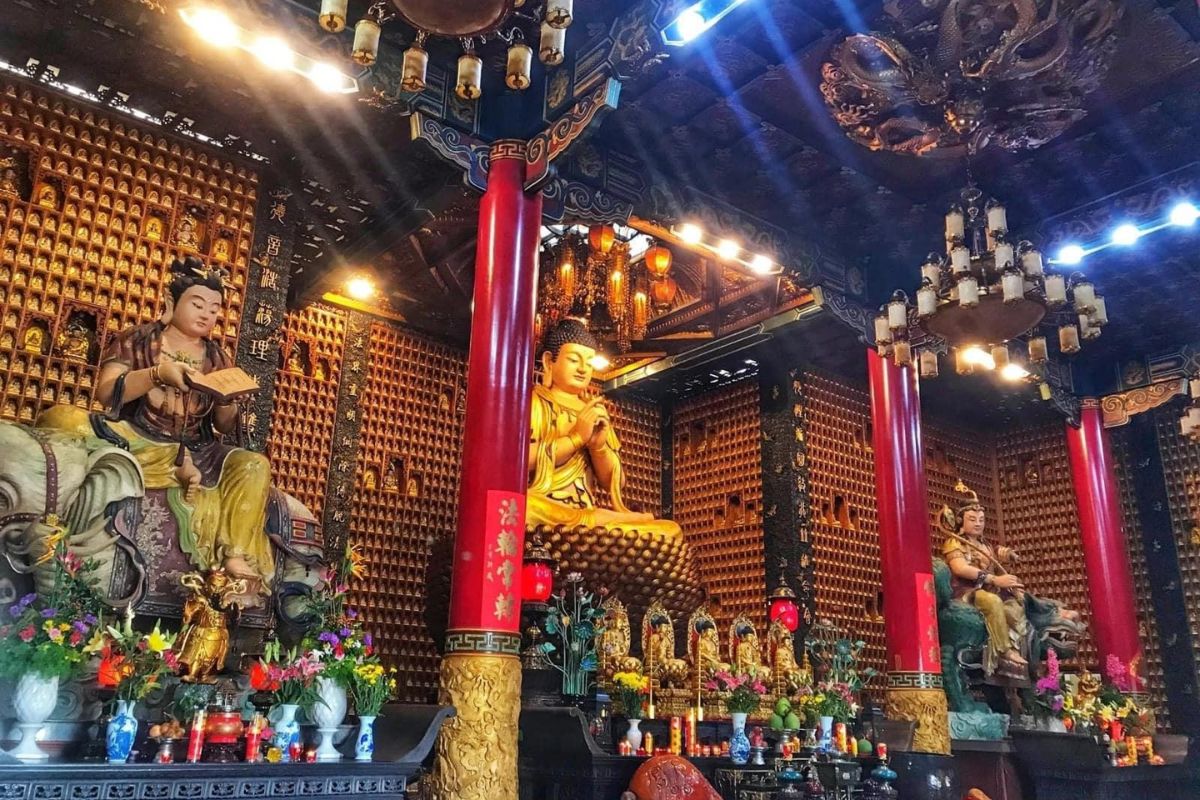 Van Phat Pagoda - District 5 Ho Chi Minh City