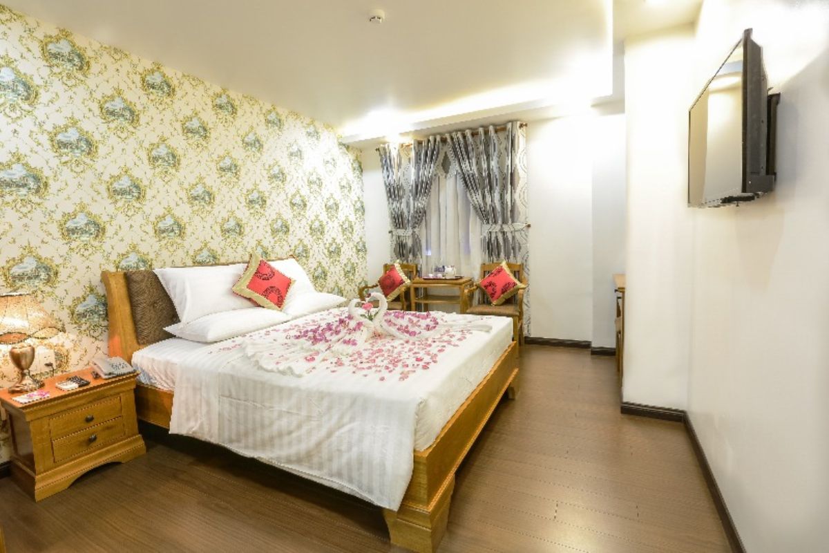 Superior Double Room at The Airport Hotel Ho Chi Minh
