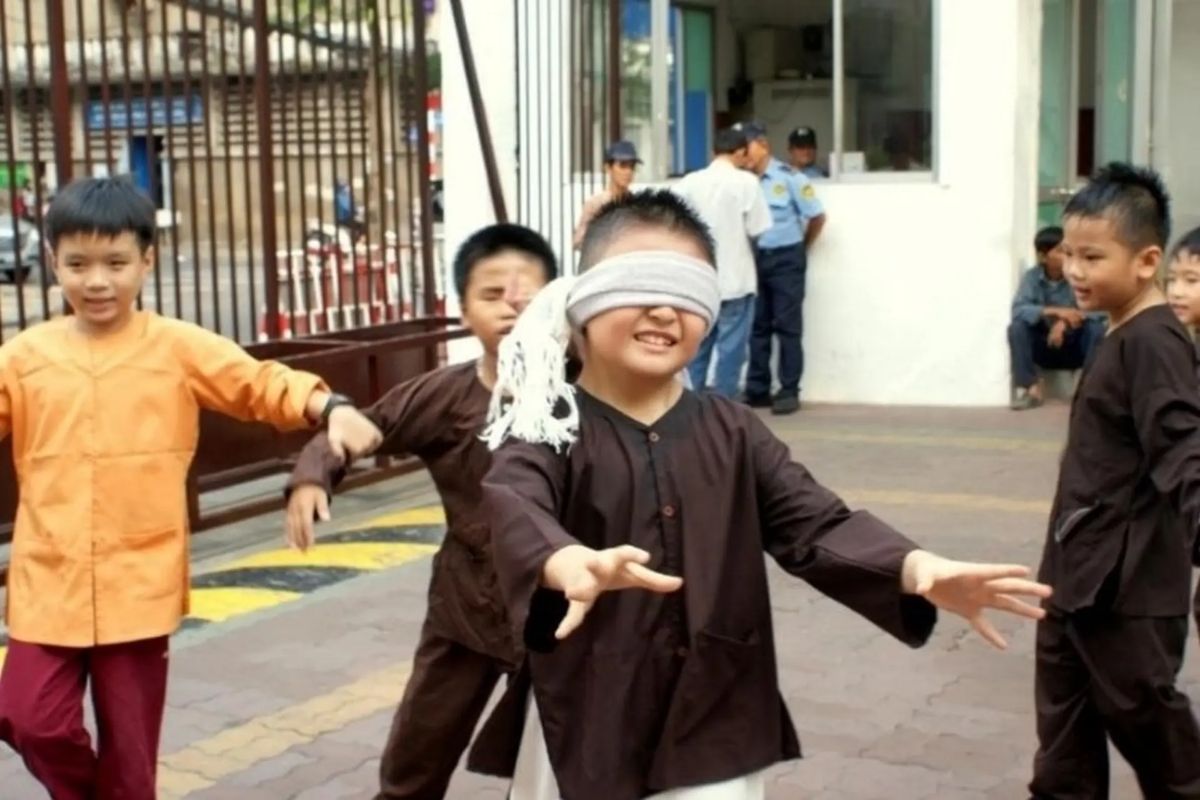Bit Mat Bat De - Vietnamese Traditional Games