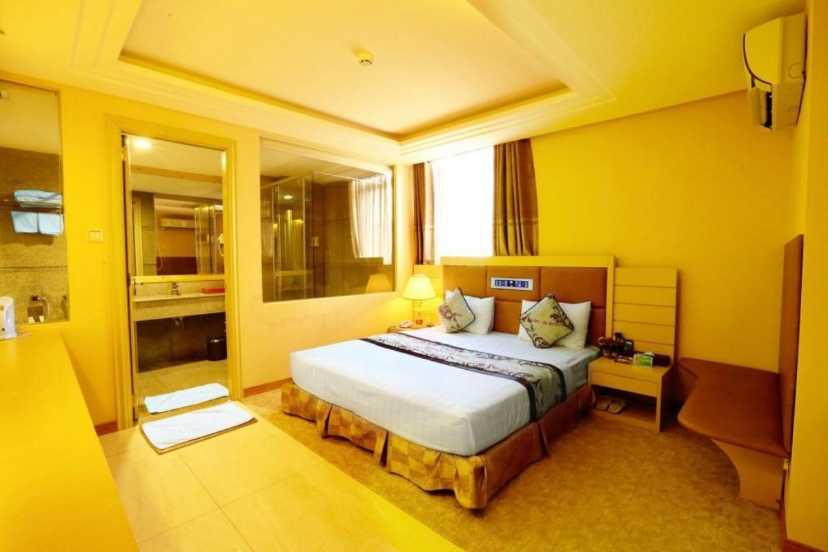 Penthouse Suite