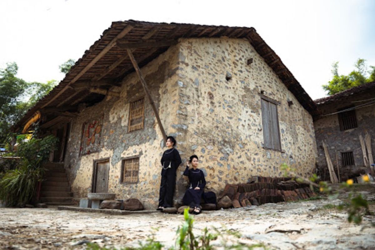 Khuoi Ky Stone Village
