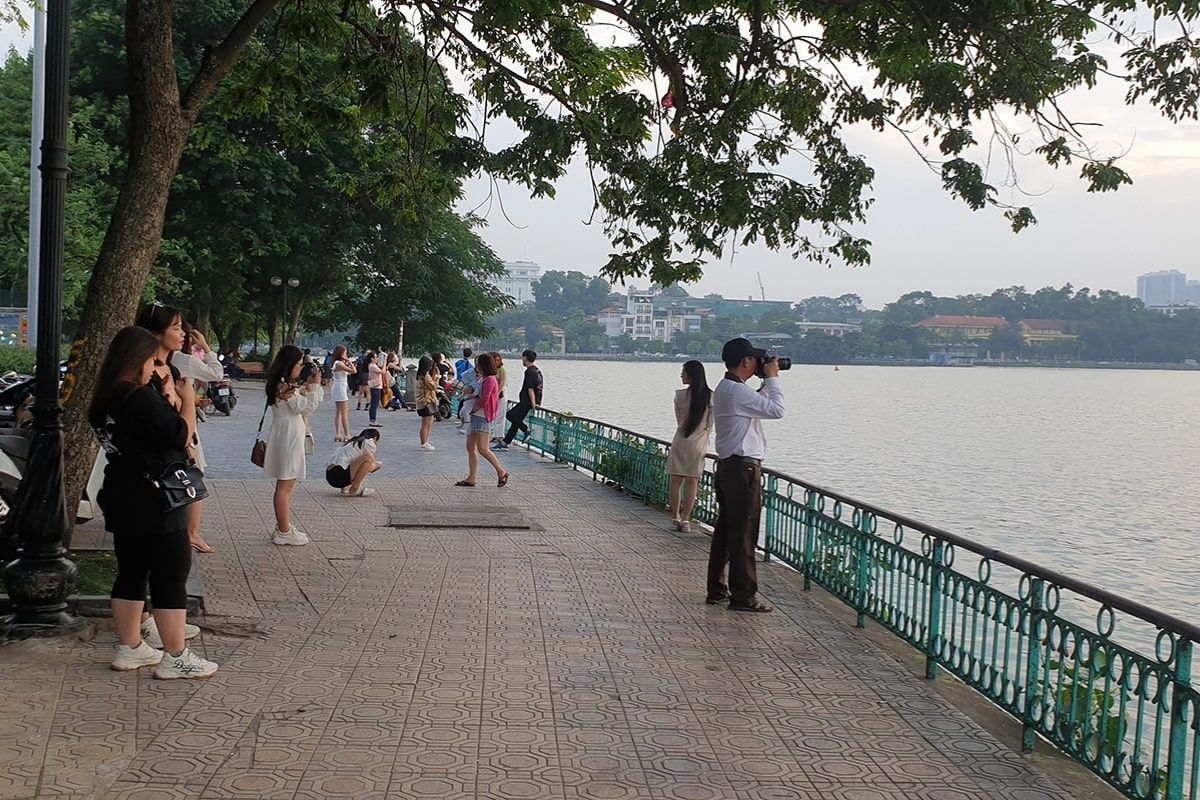 West Lake Morning Walk