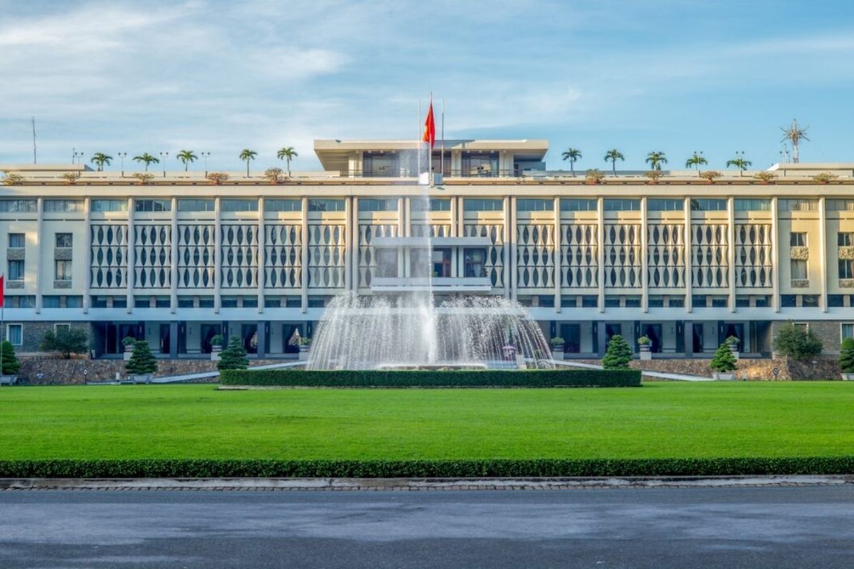 Discover comfort & charm at Spring Hotel Ho Chi Minh City Vietnam near Independence Palace 