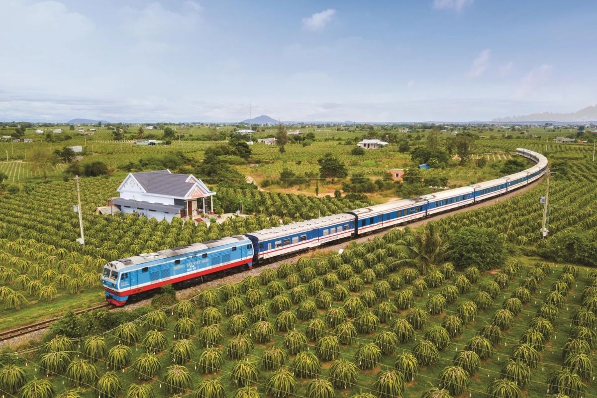 Lao Cai to Hanoi by Sapaly Train