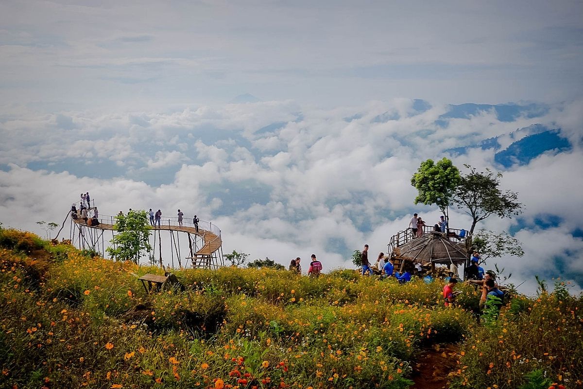 Cloud Valleys in Mai Chau December