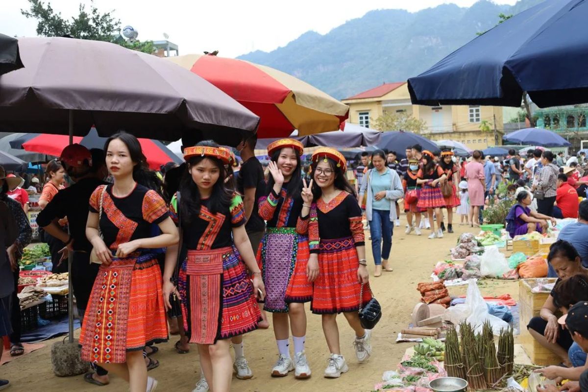 Ethnic Year-End Markets