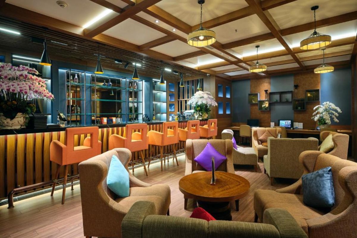 Pool Bar