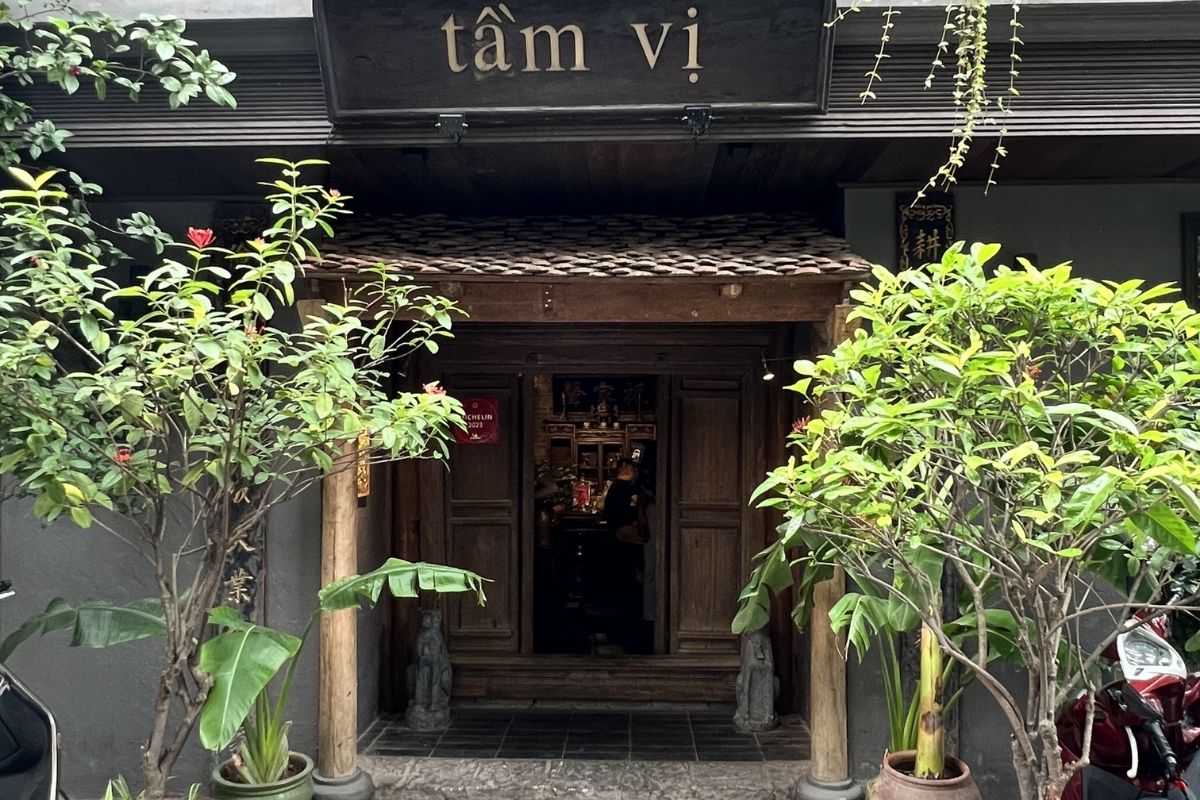 Tam Vi serves Hanoi’s Michelin charm