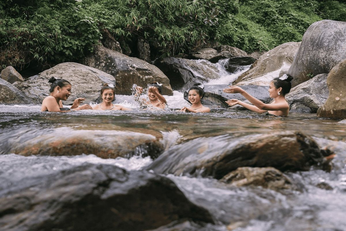 Tu Le Hot Spring