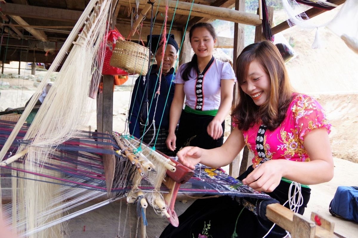 Discover the charm of Pu Luong Village with Handicraft Workshops