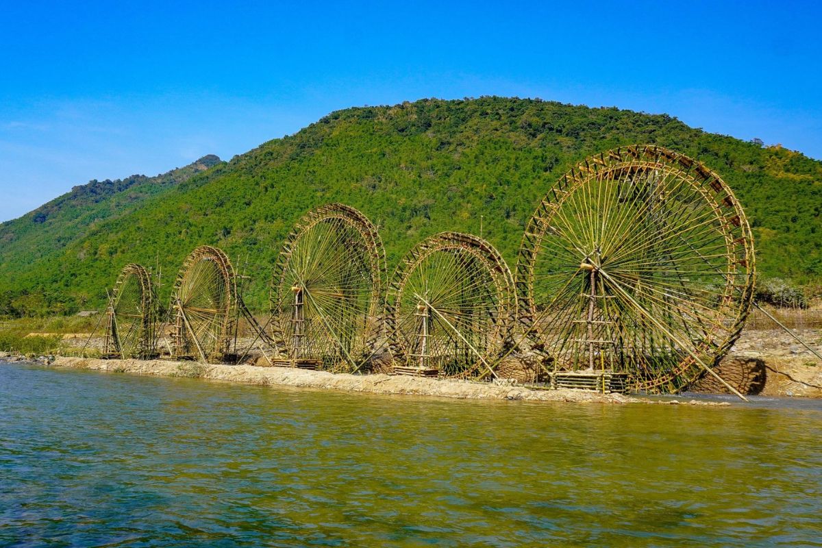 water wheels at Suoi Cham