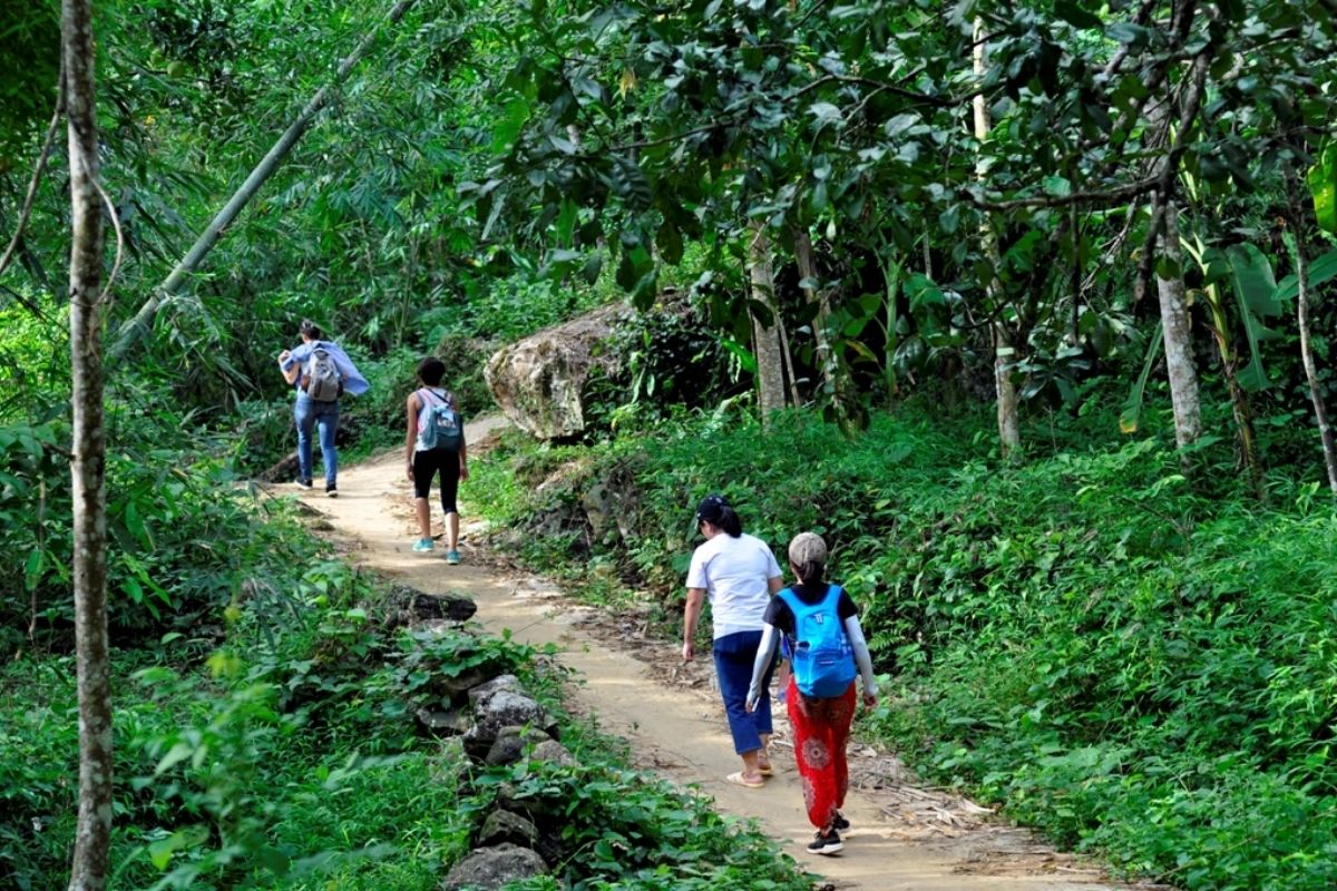 Trekking Kho Muong Village in Pu Luong Village