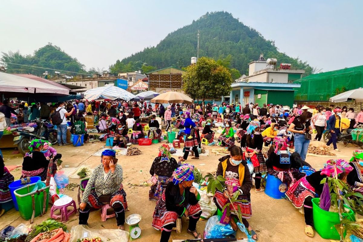 Cho Phien Pho Doan